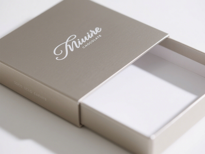 Luxury Chocolate Gift Box with Magnetic Rigid Packaging Chocolate Box for Birthday Party or Wedding Gift Display