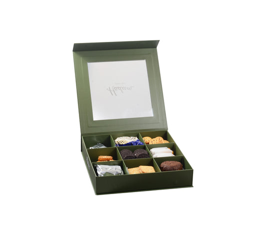 Luxury Rigid Packaging Box for Chocolate Covered Strawberry with Window Gift Box Design for Valentine's Dessert Use
