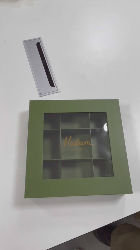 Custom Boxes for Strawberries with Chocolate Dessert Packaging Box for Gift Giving and Celebration Table Display